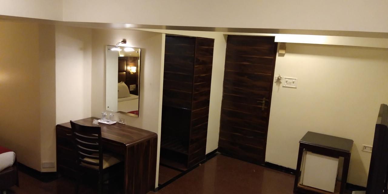 Hotel Heritage Dakshin Navi Mumbai Exterior foto