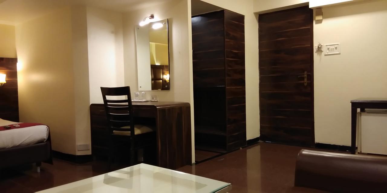 Hotel Heritage Dakshin Navi Mumbai Exterior foto