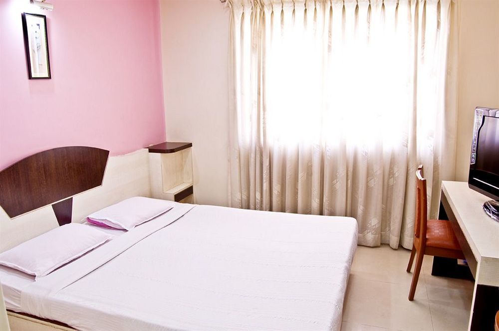 Hotel Heritage Dakshin Navi Mumbai Exterior foto